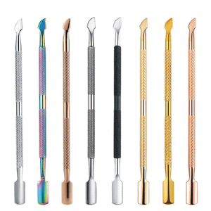 SAAR GLOBAL SURGICAL Pousse-ongles carré élégant en acier inoxydable de qualité supérieure, construction durable, bords lisses, design ergonomique - Product Image 1