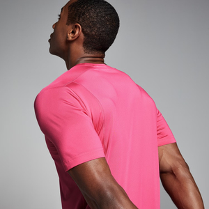 Camiseta Deportiva de Poliéster para Hombre, Corte Ajustado, Panel Trasero de Malla, Secado Rápido, Transpirable, con Logotipo Personalizado - Product Image 2