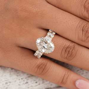 Anillo de Diamantes con Corte Ovalado de 3.01CT, Media Eternidad, Oro Sólido de 14K con Diamantes Cultivados en Laboratorio, para Compromiso, Regalo para Novia - Product Image 6