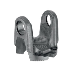 Fabricado en India, superventas: Soporte de cruz de horquilla automotriz de 48 mm x 135 mm, junta universal en U, accesorio para eje de transmisión, a la venta. - Product Image 1