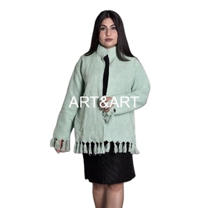 Vente en gros de vestes indiennes brodées à la main veste TNT Suzani pour femmes veste à bord libre court manteau unisexe vestes d'hiver matelassées - Product Image 1
