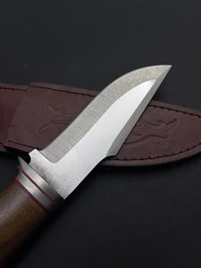 Cuchillo de Caza y Camping Jexa Jexa-HC-166 con Mango de Madera, Acero Inoxidable 4116, Borde Parcialmente Dentado, Multifuncional y Personalizado - Product Image 4