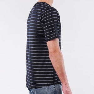 Fabricant de t-shirts personnalisés pour hommes, couleur unie, rayé, col rond, coton, vêtements streetwear, fournisseur de production en gros - Product Image 4