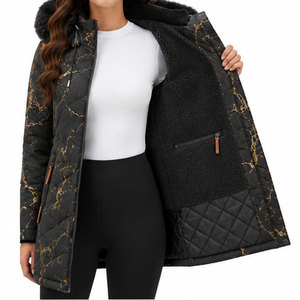Veste parka d'aventure pour femmes, avec tissu résistant à l'eau, capuche en fausse fourrure et construction durable pour les températures froides - Product Image 6