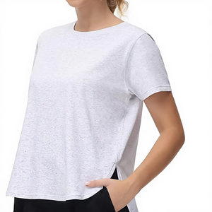 Chaqueta sin mangas con cremallera y cuello en V, transpirable y ecológica, con logo frontal personalizado 2026, de mezclilla/satén, y pantalones de yoga de talla grande para entrenamiento y gimnasio. - Product Image 1