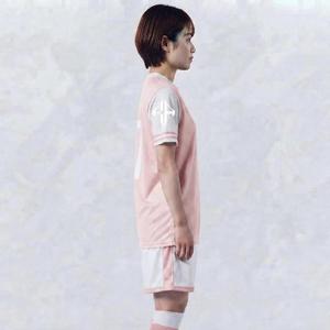 Camiseta Deportiva de Fútbol con Estampado Sublimado y Logotipo Blanco para Mujer, 100% Poliéster, Manga Corta - Product Image 3