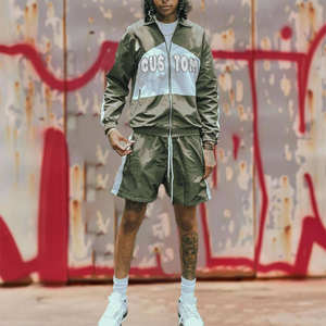 Ensemble de survêtement personnalisé pour homme en deux pièces avec fermeture éclair, coupe-vent en polyester, ensemble court - Product Image 1