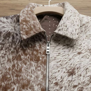 Chaqueta de Cuero Premium para Hombre con Diseño de Logotipo Personalizado y Función Térmica, Chaqueta de Cuero con Cuello Alto para la Temporada de Invierno - Product Image 5