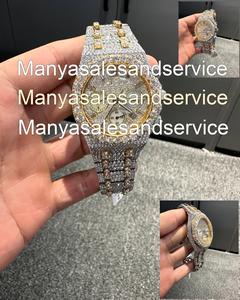 Montre pour homme avec cadran rond en moissanite VVS1, bracelet en acier inoxydable et moissanite, résistance à l'eau de 10 bars, fermoir de bracelet - Product Image 2