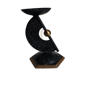 Portavelas Navideño Moderno de Hierro Negro Geométrico, Hecho a Mano, Duradero, Escultura Abstracta Minimalista, Decoración para el Hogar - Product Image 1