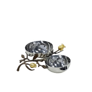 ชามโลหะลายตอกแบบหรูหราสำหรับเสิร์ฟสองช่อง รูปทรงทับทิม ทำด้วยมือ สีเงิน สีทอง สำหรับใส่ถั่ว ขนมหวาน ของตกแต่งบนโต๊ะอาหาร - Product Image 1