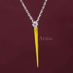 Colgante de Esmalte Amarillo con Diamante Cultivado en Laboratorio Certificado por IGI en Oro de 9K |   Collar de Joyería Fina de Diseño Moderno - Product Image 1
