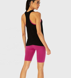 Ensemble de yoga tendance et respirant avec crop top à col halter – Vêtements de sport élégants pour la gym et le fitness (vente en gros) - Product Image 3