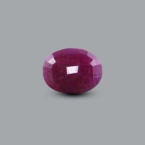 Handcrafted 7.25 Carat African Ruby Loose Gemstone Oval Emerald Cut High Quality for Fine Jewelry - Product Image 2