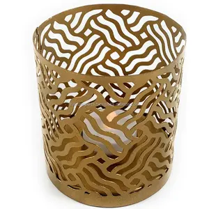 Linterna de vela de hierro hecha a mano para decoración de boda al aire libre diseño decorativo para Luxe Home Styling Zahid Exports - Product Image 4