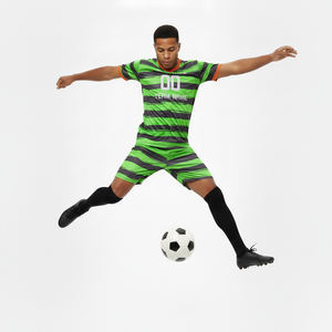 Uniformes de Fútbol Personalizados por Sublimación, Diseño OEM, Uniformes de Fútbol de Poliéster Transpirable, Antibacteriano y de Secado Rápido, Conjuntos de Camisetas para Equipos - Product Image 2
