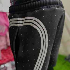 Pantalones Cortos de Calidad Premium para Hombre al por Mayor - Estilo Elegante y Cómodo para Verano con Bolsillos - Product Image 4