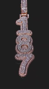 Colgante de Lujo Personalizado con Número de la Suerte, Estilo Hip Hop Vertical, Moissanita Auténtica, Plata 925, Dos Tonos, Certificado - Product Image 6