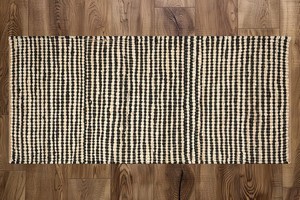 Tapis de couloir classique en jute noir et blanc à carreaux, rectangulaire, tressé à la main, à poils plats, pour couloir, avec envers en jute moyen - Product Image 5