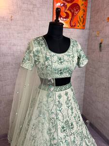 ชุดเลเฮนกาผ้าไหมทรงบานประดับเพชร ขนาด 3.5 เมตร สำหรับงานเทศกาล ออกแบบอย่างมีสไตล์ พร้อมผ้าคลุมไหล่ สำหรับผู้หญิงอินเดีย ปากีสถาน ชุดพื้นเมืองสำหรับงานปาร์ตี้และงานแต่งงาน ขายส่ง - Product Image 4