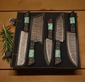 Ensemble de couteaux de chef en acier à haute teneur en carbone sur mesure de haute qualité, 5 pièces, ambidextres, finition polie, style traditionnel - Product Image 3