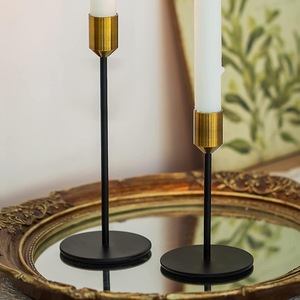 El portavelas de latón más demandado realza las celebraciones festivas con un brillo radiante, bellamente elaborado por ARTISTIQUE. - Product Image 3