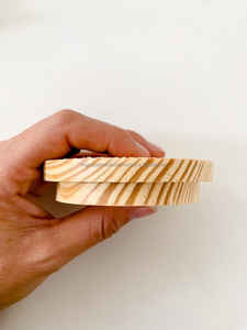 Posavasos de madera de alta calidad, posavasos de nogal con acabado, posavasos decorativos con tamaño y logotipo personalizados al precio más bajo - Product Image 3