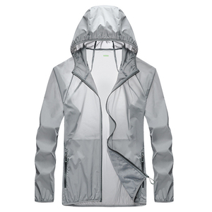 New Customize Windbreaker Factory Wholesale <b>Summer</b> Outdoor and Hooded Rain Windbreaker <b>Jacket</b> in Multi Colors - Product Image 2