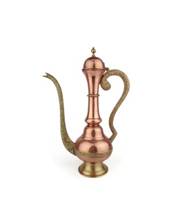 Jarra de cobre de cuello largo estilo árabe, elegante jarra de agua hecha a mano para restaurantes de lujo y eventos de alta costura, procedente de la India. - Product Image 1
