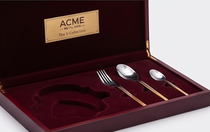 Ensemble de couverts modernes plaqués argent avec des poignées élégantes à bords dorés, parfait pour la maison, les mariages, les banquets et les restaurants. - Product Image 4