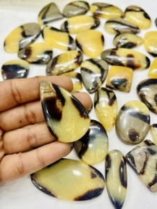 Grade AAA de cabochon de pierres précieuses septariennes jaunes en gros pierre en vrac pour la fabrication de bijoux - Product Image 1