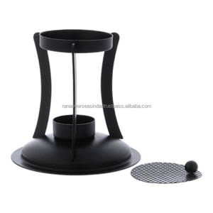 เตาเผาเครื่องหอมทรงพีระมิดทองเหลืองทำมือ ดีไซน์หรูหรา พร้อมตะแกรงสำหรับถ่านไม้กฤษณา ไม้จันทน์หอม กลิ่นมะลิ กลิ่นสปริง พร้อมฐานวาง - Product Image 2