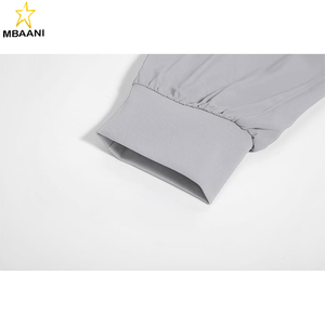 ชุดยูนิฟอร์มแพทย์ชาย ชุดสครับแพทย์ เสื้อและกางเกงสครับแพทย์ เสื้อมีกระเป๋า 5 ช่อง และกางเกงมีกระเป๋า 5 ช่อง - Product Image 4