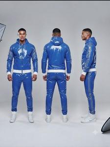 Ensemble de survêtement bleu brillant à capuche pour homme – Coupe-vent sportif léger et imperméable en nylon, style streetwear, idéal pour l'hiver (ODM) - Product Image 4