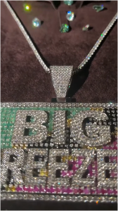 Colgante de Letra Personalizado Estilo Hiphop con Incrustaciones de Moissanita VVS en Plata de Ley 925 - Product Image 5