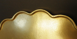 Bandeja de Servir Redonda Vintage de Latón con Asas, Plato con Motivo de Trigo Grabado para el Hogar y la Cocina - Product Image 2