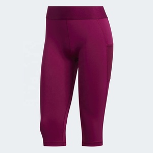 Women's Mid Waist Capri Fitness Gym <b>Leggings</b> <b>with</b> <b>Pockets</b> Spandex/Polyester Four-Way Stretch & Eco-Friendly - Product Image 2