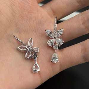 Exquisitos Pendientes de Diamantes Cultivados en Laboratorio con Corte Pera y Marquise, Certificados por IGI, Calidad DEF VVS VS, en Oro Sólido o Plata de Ley - Product Image 3