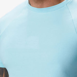 T-shirt à manches courtes uni bleu ciel pour hommes, ensemble 2 pièces assorti avec short, tenue de sport, de gym, d'entraînement - Product Image 3