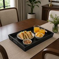 Premium modern zwart bamboe dienblad met uitgeholde handgrepen |   Grote rechthoekige ontbijtschaal voor thuis of hotel