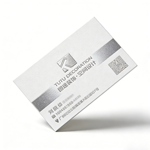 Tarjetas de Visita Personalizadas de Lujo en Negro con Grabado en Relieve, Papel y Cartulina de Alta Gama con Estampado en Dorado - Product Image 1