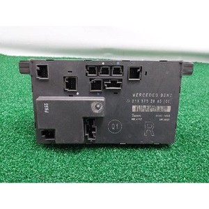 ECUs y Módulos de Computación Usados de Clase E A2118702885 - Product Image 1