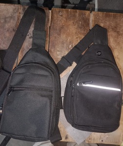 Sacs de sport unisexes de haute qualité personnalisables avec logo et design sur mesure, avec espace et tissu personnalisés, ensemble en cuir - Product Image 4