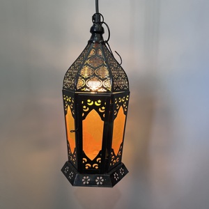 Luminaire suspendu décoratif en fer et verre gravé noir, design artisanal, motif LED blanc chaud doux pour salon - Product Image 1