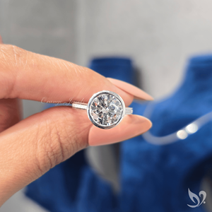 Bague de fiançailles en diamant de laboratoire taille ronde 3,00 ct, sertie d'une monture audacieuse, certifiée IGI, alliance de luxe en diamant. - Product Image 5