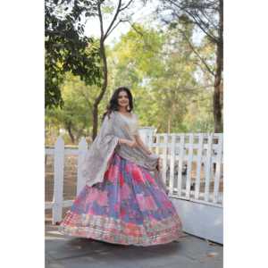 Faux Georgette impreso digital con hilo de lentejuelas pesadas trabajo bordado Lehenga choli - Product Image 1