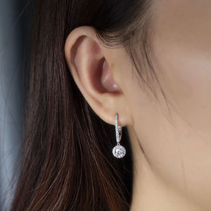 Pendientes Clásicos Redondos de Moissanita, Plata 925, Chapados en Plata, Joyería Unisex para Boda, Engaste Circular, Engaste Minimalista de Garra - Product Image 5