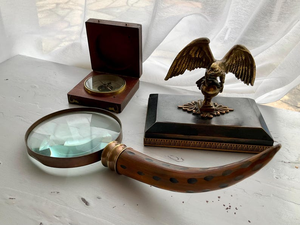 Loupe de lecture vintage en corne de gazelle antique, outil décoratif pour collectionneur, décoration rustique pour la maison ou le bureau - Product Image 4