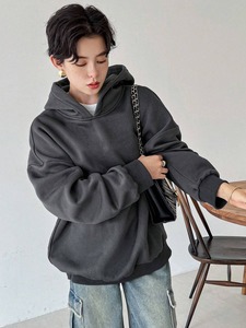 เสื้อฮู้ดดี้ผู้ชาย ผ้าฝ้ายฟลีซหนานุ่ม ทรงโอเวอร์ไซส์ ไหล่ตก ปักลาย สไตล์สตรีทแวร์ - Product Image 4