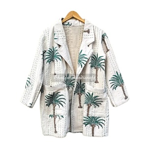 Algodón indio Palmera estampado Kantha edredón chaqueta abrigo bohemio hecho a mano Kantha mano bloque estampado chaqueta de invierno ropa de mujer - Product Image 1